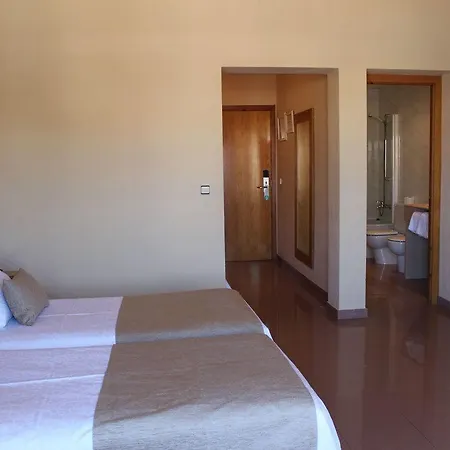 La Santa Maria 3* סיטגס